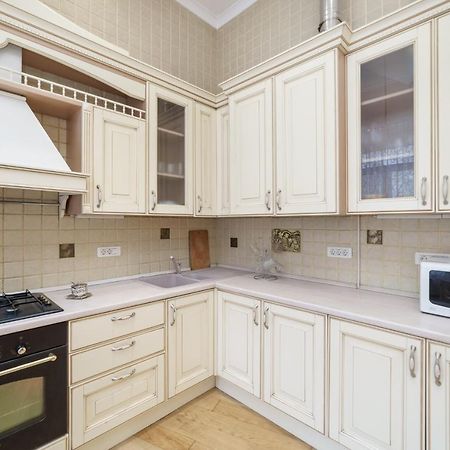 Katerynyska 2 Level Apartment With Sauna Odessa Luaran gambar