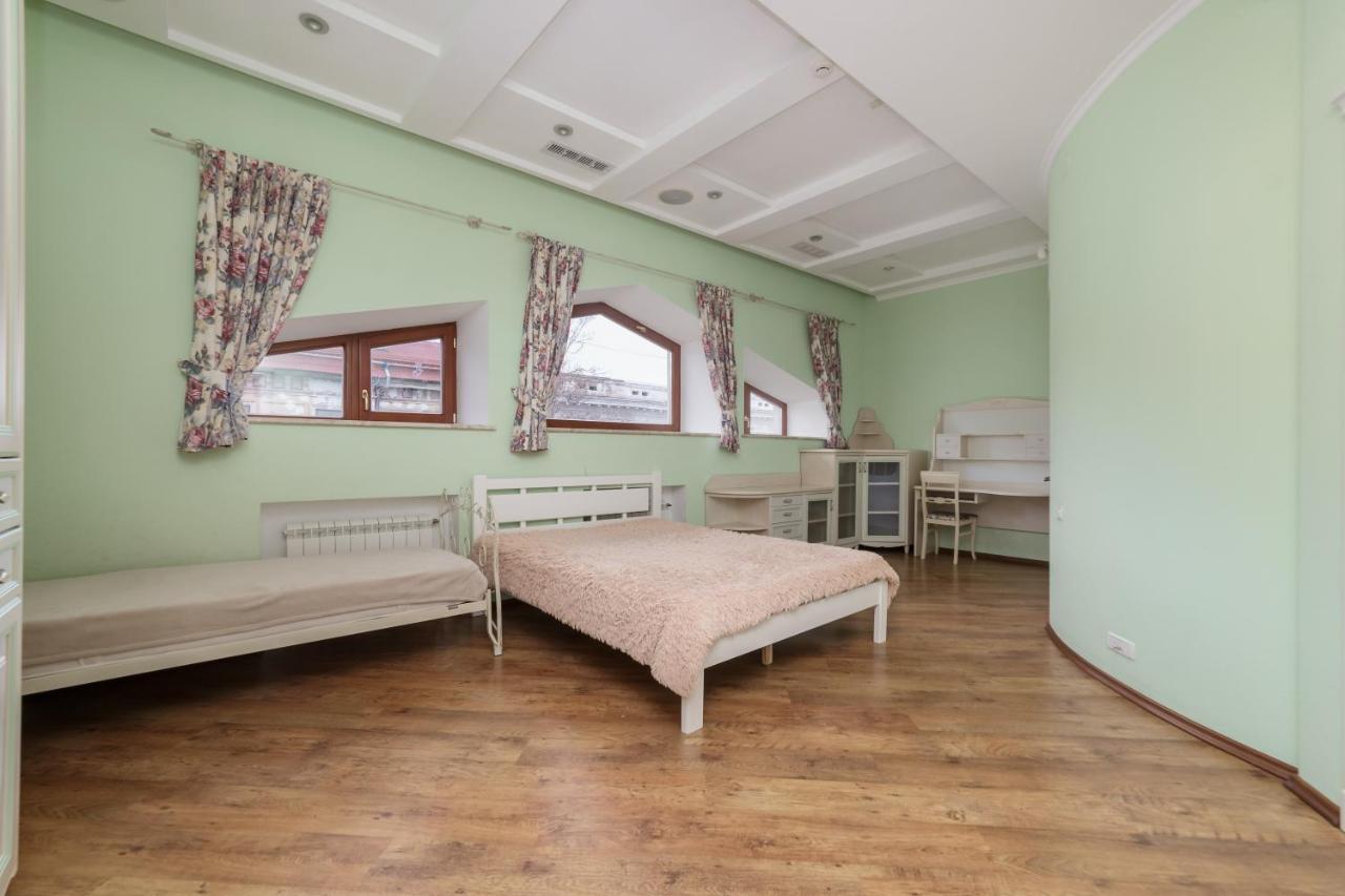 Katerynyska 2 Level Apartment With Sauna Odessa Luaran gambar