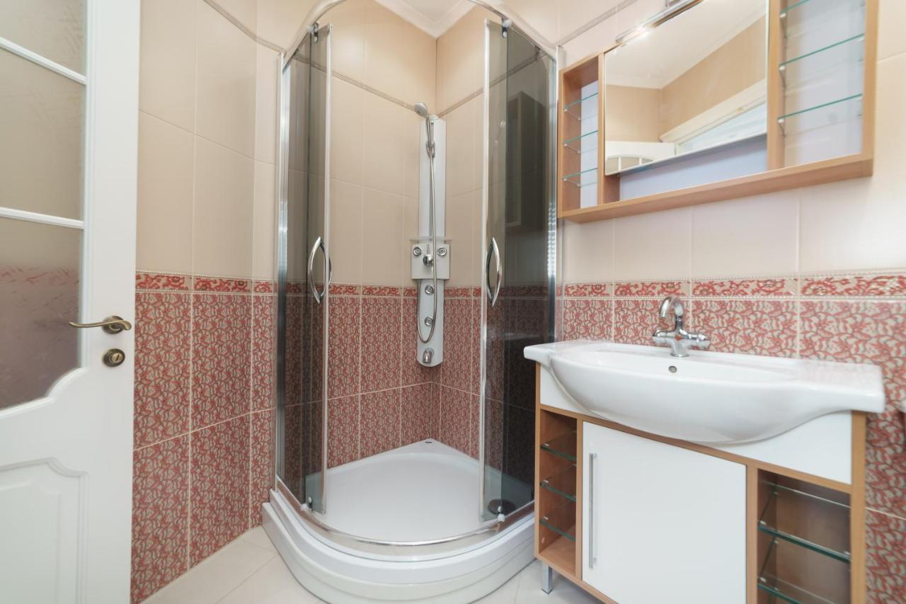 Katerynyska 2 Level Apartment With Sauna Odessa Luaran gambar