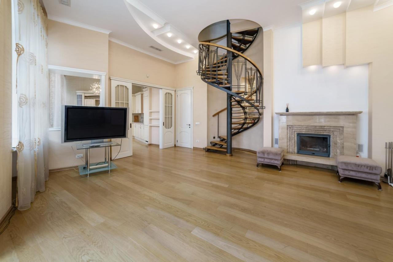 Katerynyska 2 Level Apartment With Sauna Odessa Luaran gambar