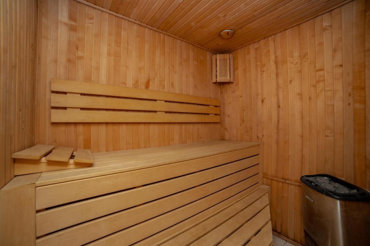 Katerynyska 2 Level Apartment With Sauna Odessa Luaran gambar
