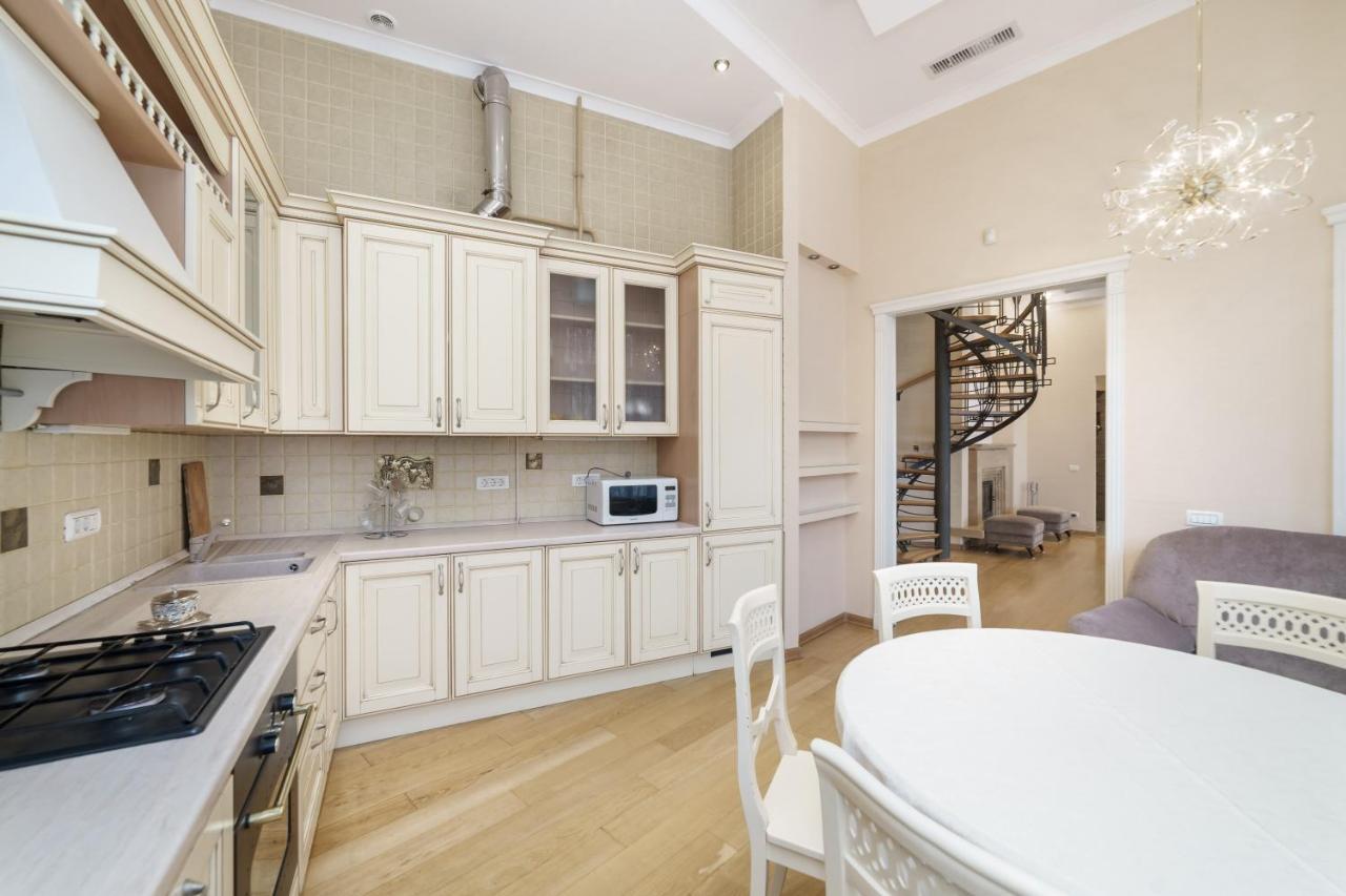 Katerynyska 2 Level Apartment With Sauna Odessa Luaran gambar
