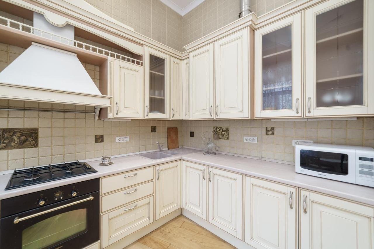 Katerynyska 2 Level Apartment With Sauna Odessa Luaran gambar