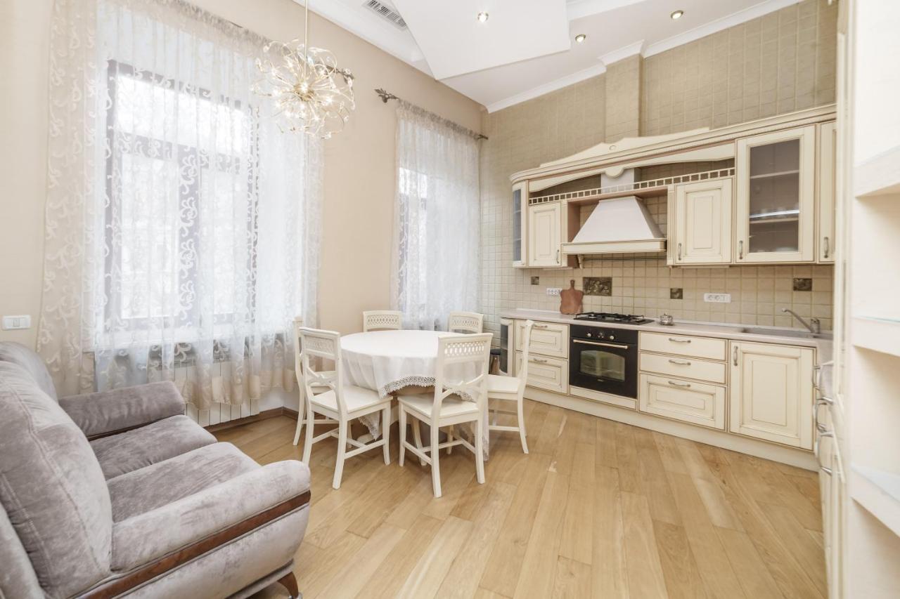 Katerynyska 2 Level Apartment With Sauna Odessa Luaran gambar