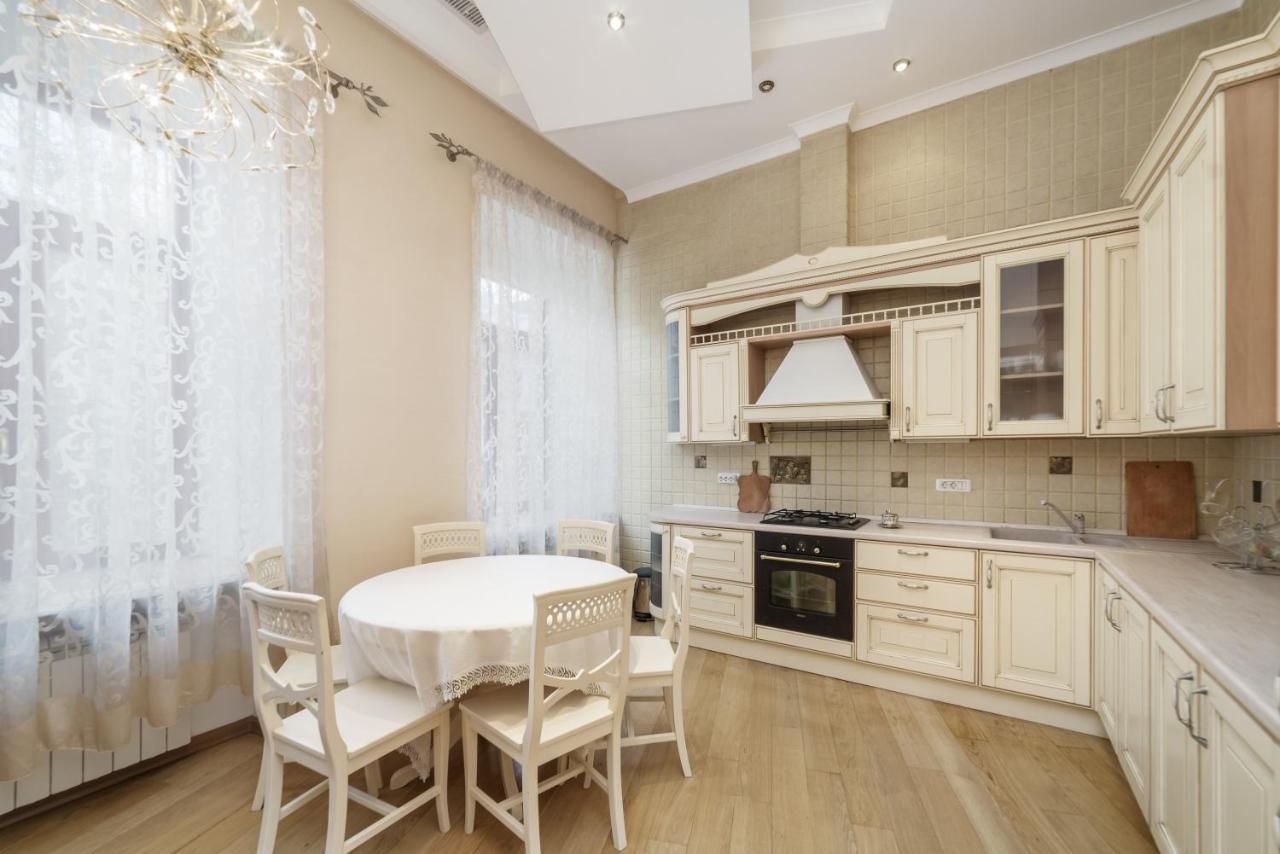 Katerynyska 2 Level Apartment With Sauna Odessa Luaran gambar